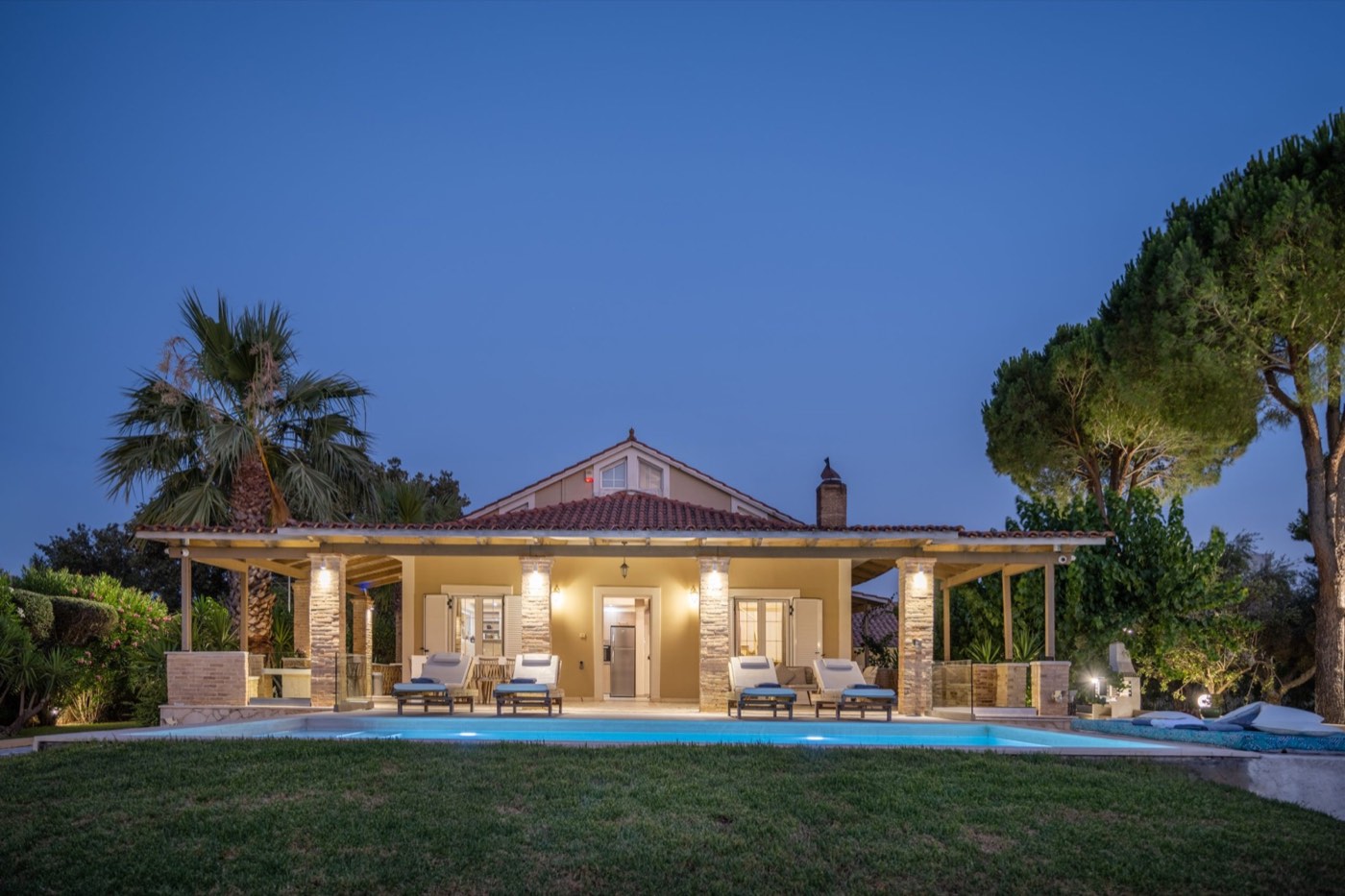 Dream Villa bedroom suite in Zakynthos